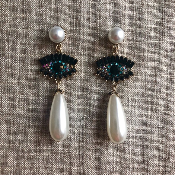 Tres Femmes earrings. - Picture 1 of 4